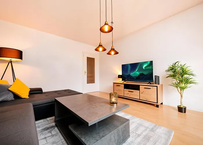 Lejlighed Smart - - Perfect For 5 Guests! - Balcony - Netflix - Free Parking Zone *